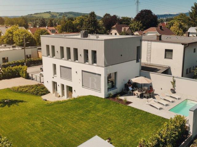 Moderne Villa Erstbezug