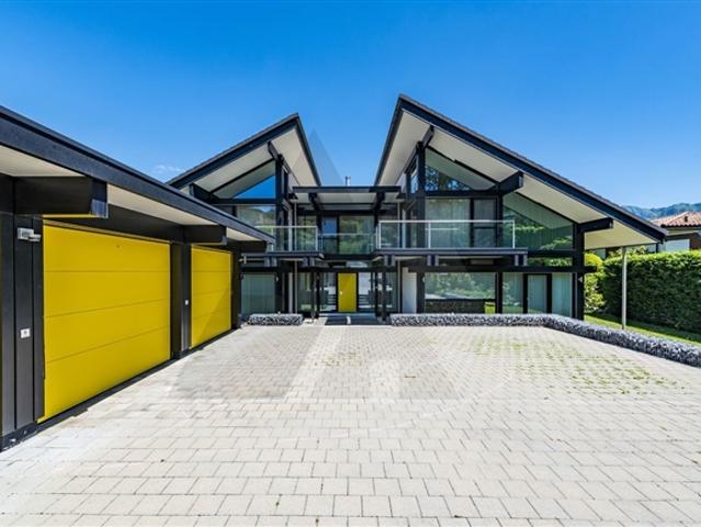 MODERNE VILLA HUF HAUS MIT PANORAMABLICK