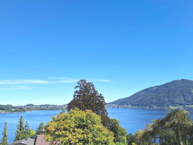 Moderne Villa in Aussichtslage