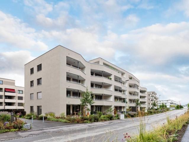 Moderne Wohnung mit Gartensitzplatz