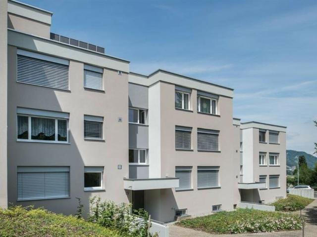 Moderne Wohnung mit Gartensitzplatz