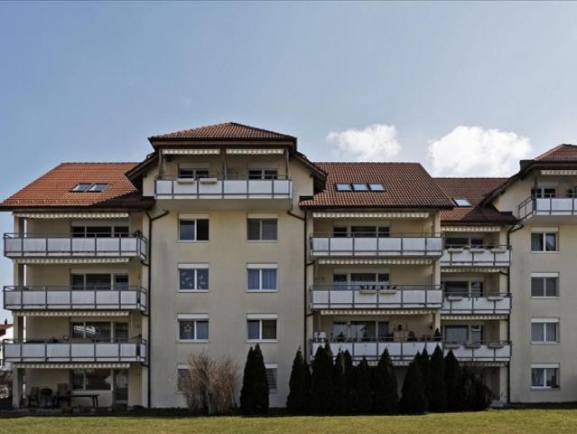 Moderne Wohnung mit Gartensitzplatz