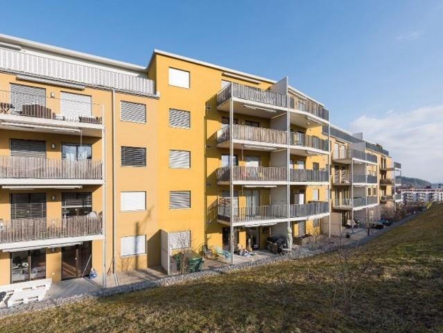 Moderne Wohnung mit grossem Balkon