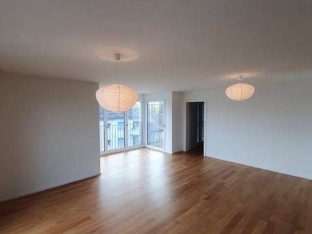 Moderne Wohnung mit grosser Dachterrasse