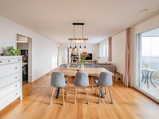 MODERNE WOHNUNG STRATEGISCH A1