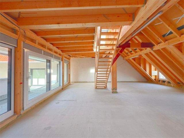 Moderne Wohnlandschaften in saniertem Altbau mit Ontop Terrasse