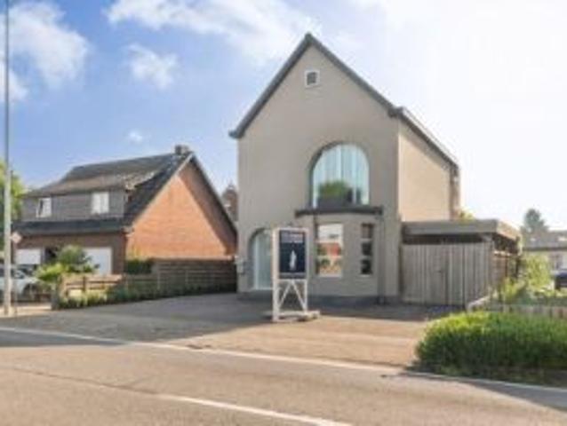 Moderne woning perfect voor een vrij beroep in Kasterlee