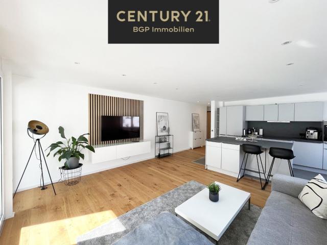 Moderne Zwei Zimmer Wohnung mit Balkon