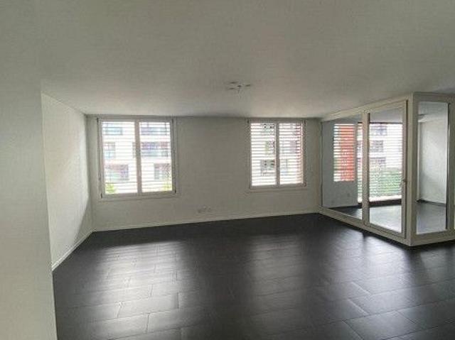 Moderne 2.5 Zimmerwohnung in der Überbauung Volta West