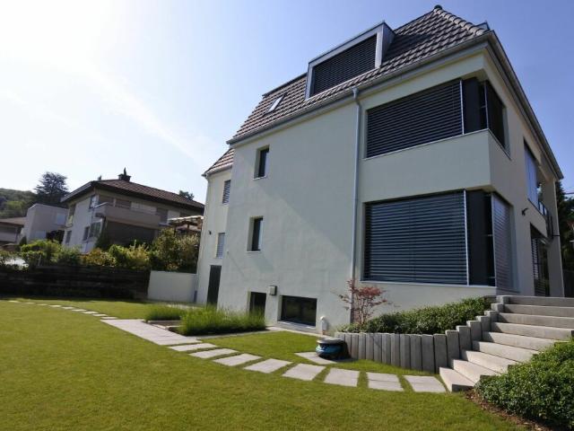 Moderne 2.5 Zimmerwohnung in Pfeffingen