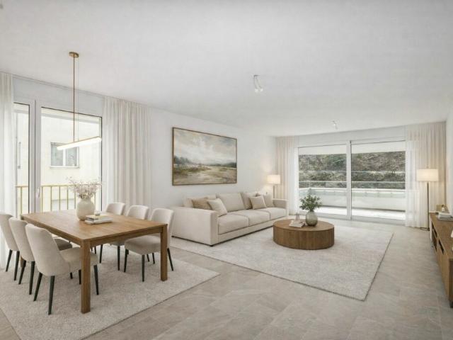 Moderne 2.5 Zimmer Neubauwohnung mit Balkon