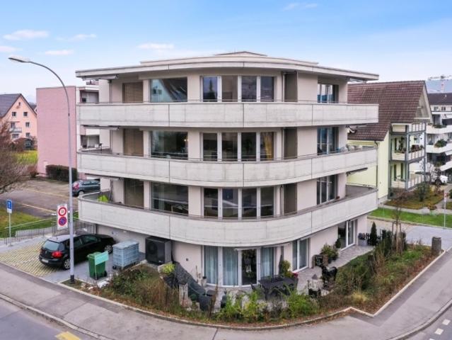 Moderne 2.5 Zimmer Wohnung mit Loggia an attraktiver Lage in Kriens