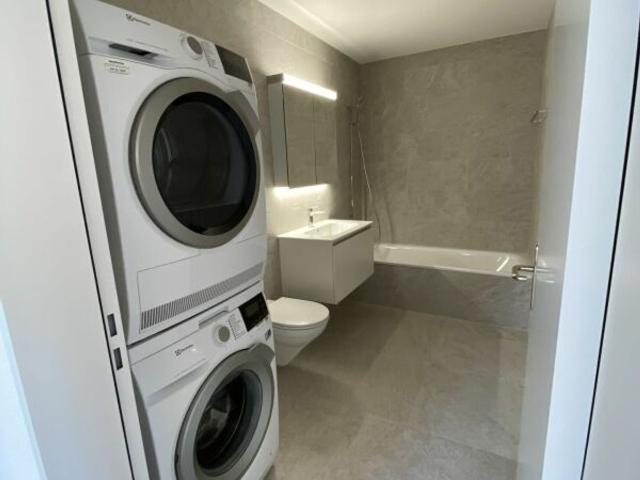 Moderne 2.5 Ziwhg im 1. OG mit grossem Balkon | dreamo. Ch