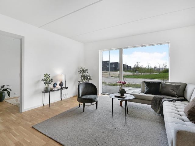 Moderne 2 værelses lejlighed i Hedehusene