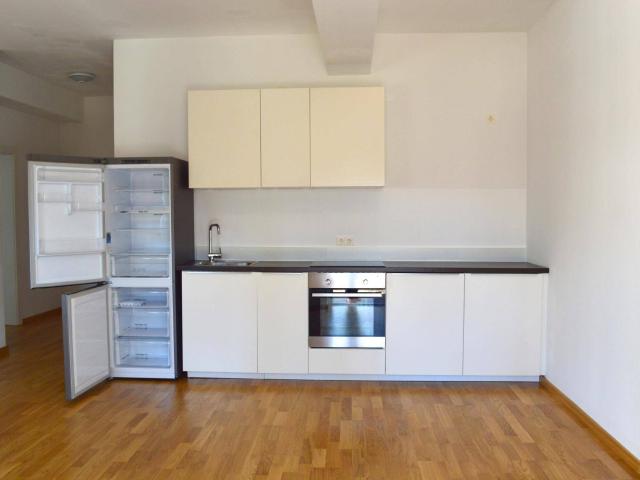 Moderne 2 Zimmer Gartenwohnung mit Terrasse & Carport | zentral & ruhig