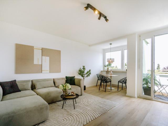 Moderne 2 Zimmer Wohnung, Erstbezug nach Sanierung, provisionsfrei
