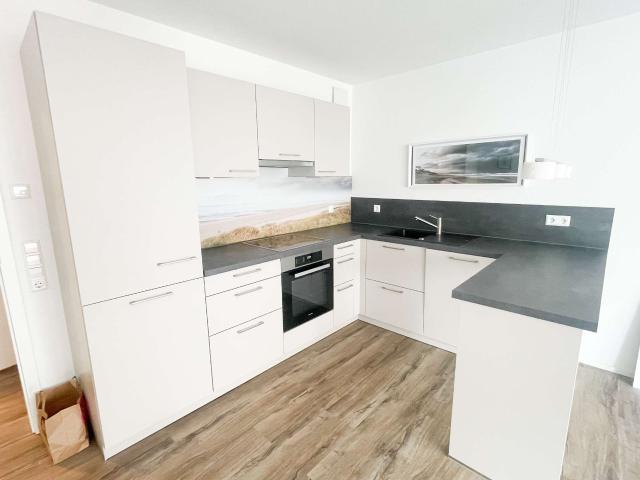 Moderne 2 Zimmer Wohnung mit Aufzug im 2.OG mit Küche