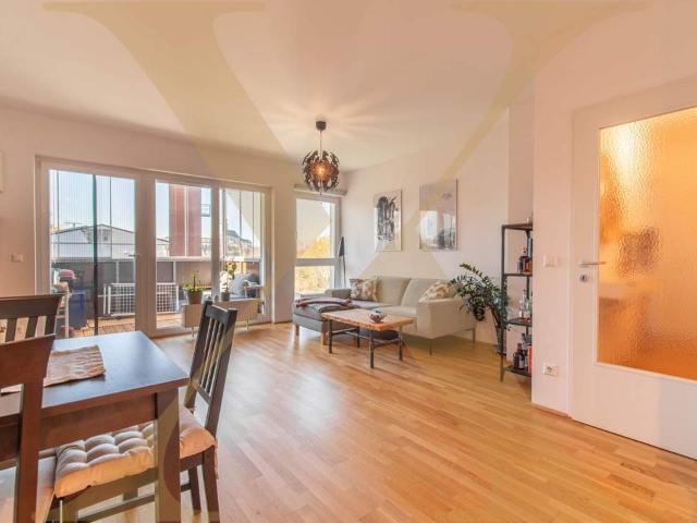 Moderne 2 Zimmer Wohnung mit Loggia, Tiefgarage & Top Ausstattung!