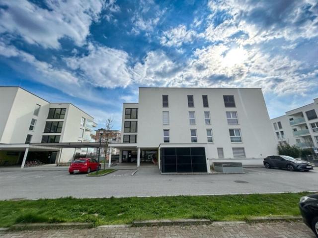 Moderne 2 Zimmer Wohnung mit Loggia in Asten + Freistellplatz und Tiefgaragenplatz