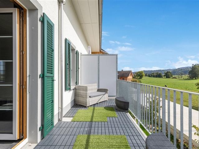 Moderne 3.5 Zi. Wohnung mit 18 m² Balkon in Bollodingen