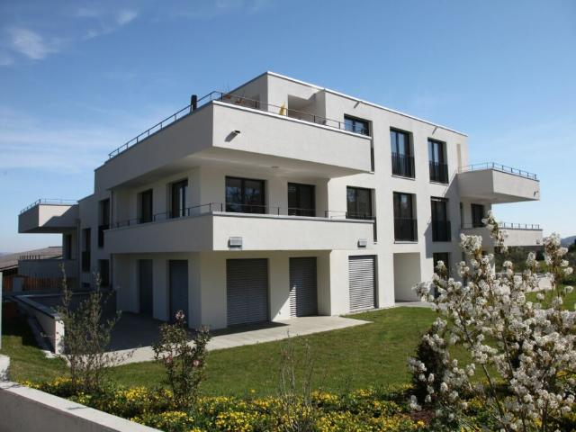 Moderne 3.5 Zimmerwohnung mit Balkon