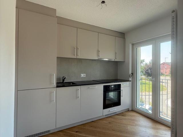 Moderne 3.5 Zimmerwohnung mit Balkon im 2. Stock