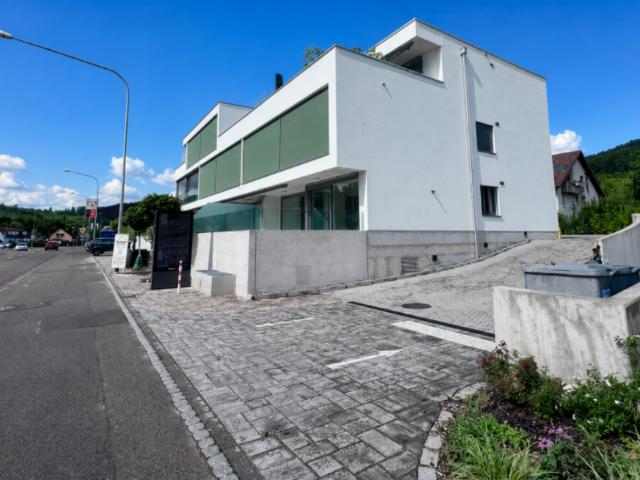 Moderne 3.5 Zimmer Attikawohnung mit 66 m² Terrasse