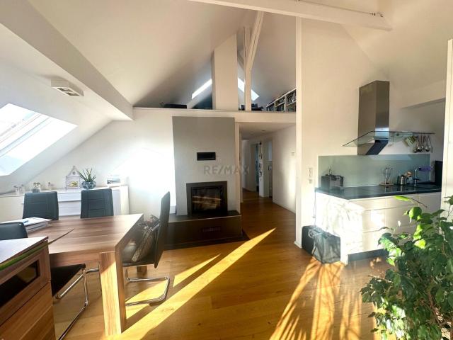 Moderne 3,5 Zimmer Galeriewohnung mit Loggia im Herzen von Göppingen