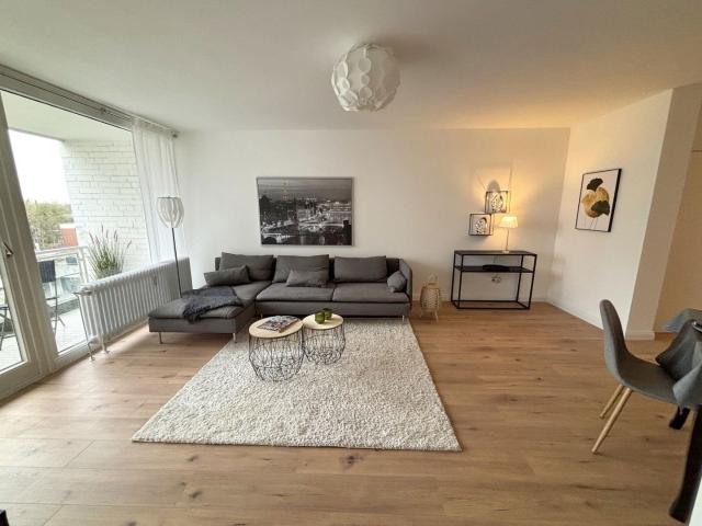 Moderne 3,5 Zimmer ETW, Erstbezug nach Sanierung, inkl. 2 Stellplätze, 2 WC, ohne Courtage