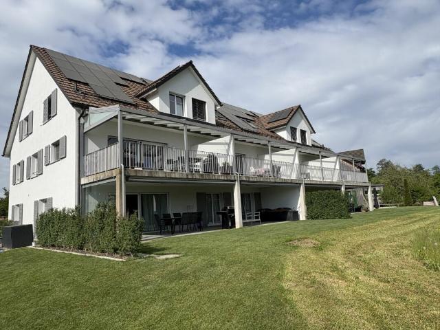 Moderne 3.5 Zimmer Maisonettewohnung an ruhiger Lage mit Blick ins Grüne