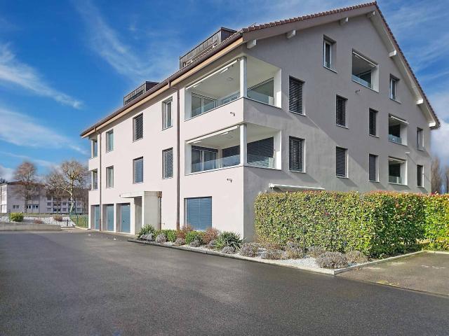 Moderne 3,5 Zimmer Wohnung mit Balkon Loggia