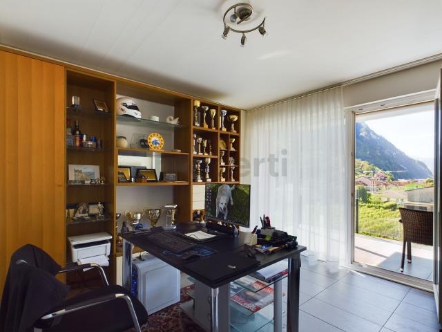 Moderne 3.5 Zimmer Wohnung mit Garage in BiascaModerno appartamento di 3,5 locali con garage a Biasca | dreamo. Ch