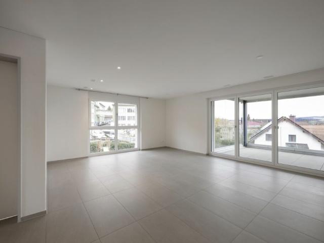 Moderne 3.5 Zimmer Wohnung mit grossem Balkon in Künten