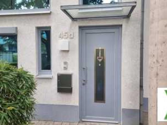 Moderne 3,5 Zimmer Wohnung mit Terrasse& Tiefgarage am Keltenpark