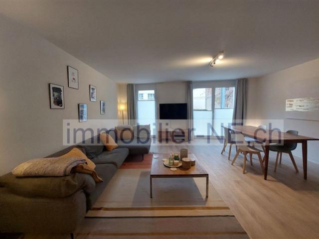 Moderne 3,5 Zimmer Wohnung mit Terrasse und Garage