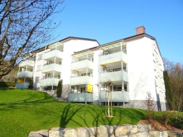 Moderne 3.5 ZW à 81 m² im 2. OG mit grossem Balkon
