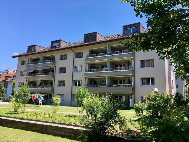 Moderne 3.5 ZW à 81 m² im Hochparterre