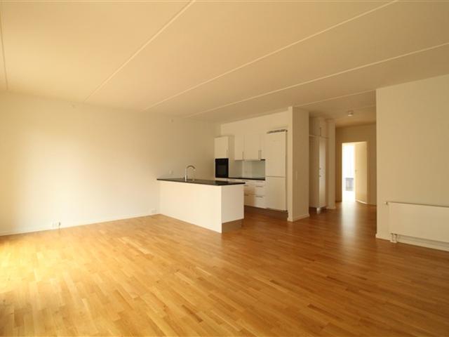 Moderne 3 værelses bolig med altan, København SV, København