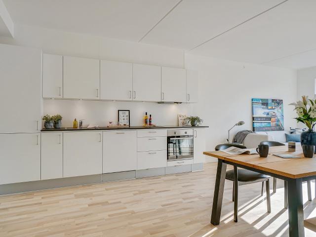 Moderne 3 værelses lejlighed i centralt Valby