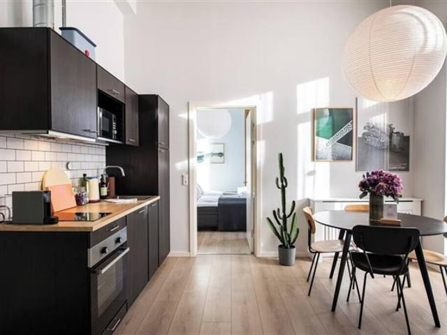 Moderne 3 værelses lejlighed i stueplan med udsigt til haven beliggende på Amager Strandve, København S, København