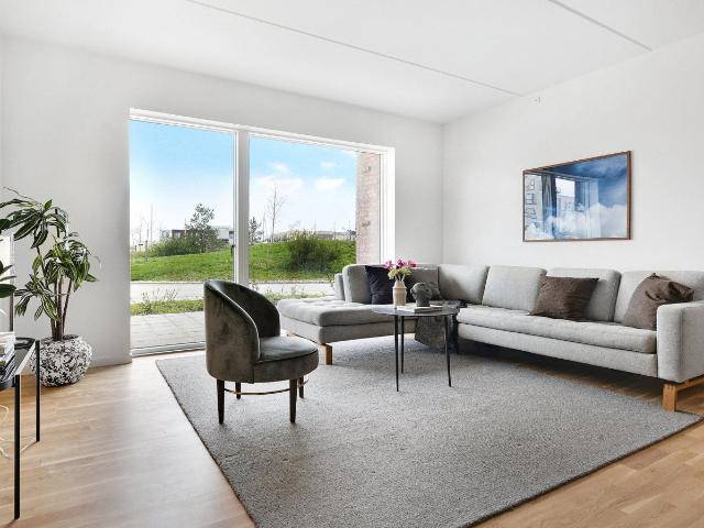 Moderne 3 værelses lejlighed 87 m2 i Birken, Hedehusene