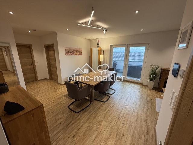 Moderne 3 Zi. Wohnung mit Carport und Balkon inkl. Fernblick provisionsfrei