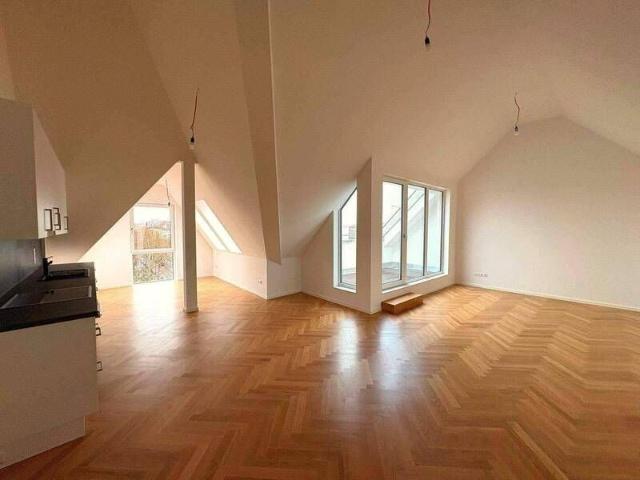 Moderne 3 Zimmer Dachgeschosswohnung in begehrter Lage von Wilmersdorf