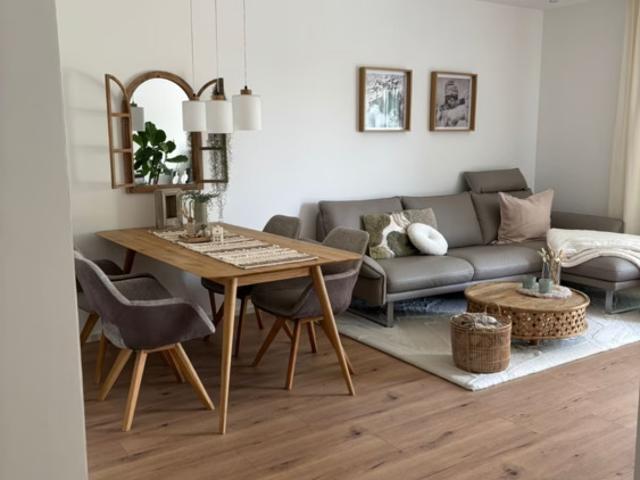 Moderne 3 Zimmer Erdgeschosswohnung mit Garten & großer Terrasse in ruhiger Lage