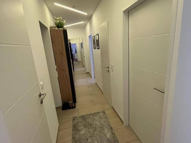 Moderne 3 Zimmer Erdgeschosswohnung mit Einbauküche in Asten