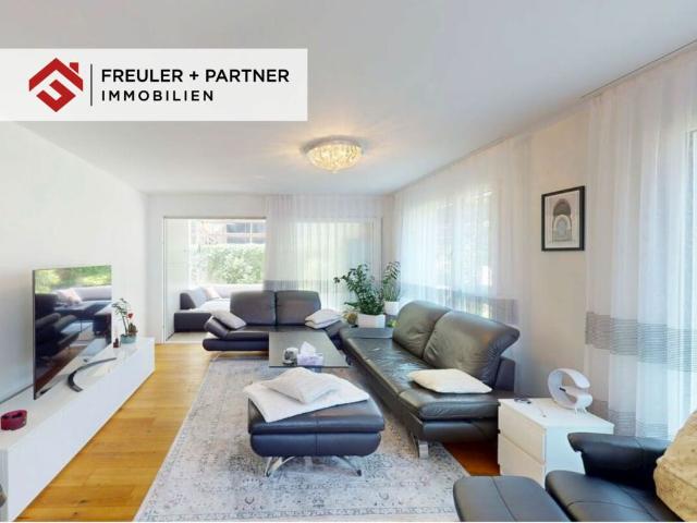 Moderne 3½ Zimmer Parterrewohnung mit verglastem Sitzplatz