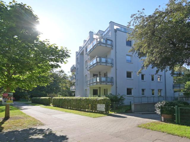 Moderne 3 Zimmer Wohnung am Eppendorfer Moor mit 2 Balkonen, 2 Bädern und Garagenstellplatz!