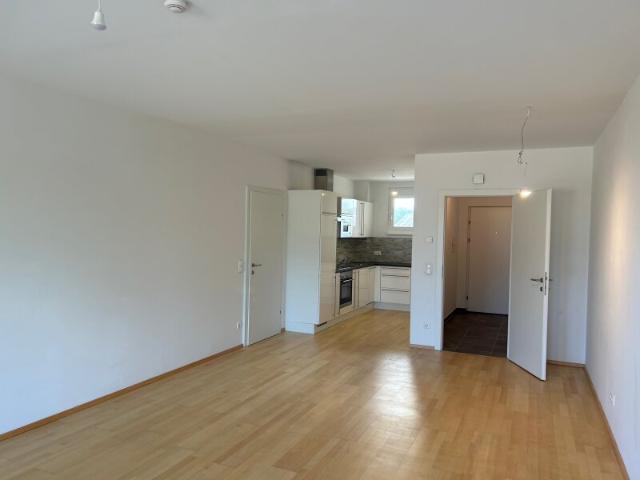 Moderne 3 Zimmer Wohnung in Vösendorf: Balkon, 2 KFZ Stellplätze & Top Ausstattung!