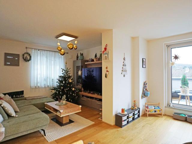 Moderne 3 Zimmer Wohnung mit Dachterrasse im Gablitzer Zentrum