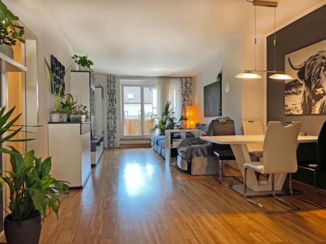 Moderne 3 Zimmer Wohnung mit Loggia und Tiefgarage in Zentrumslage